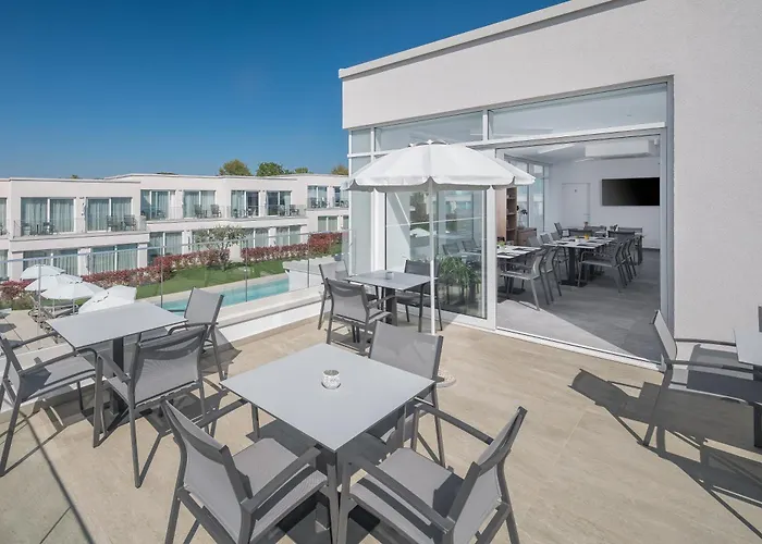 Maj Premium Residence